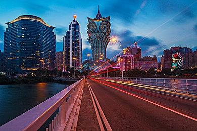 传微软正开发一个《怪物猎人》风格合作游戏